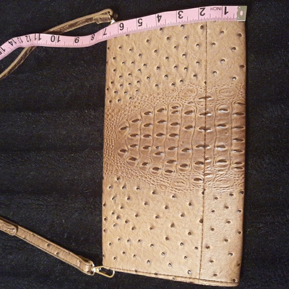 Faux Ostrich Crossbody/Clutch Bag - Picture 5 of 8